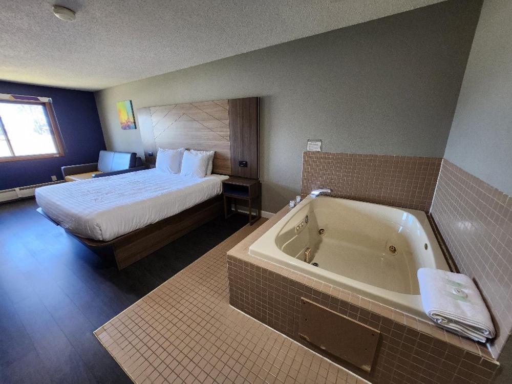 Motel Super 8 By Wyndham Hayward Wi Esterno foto