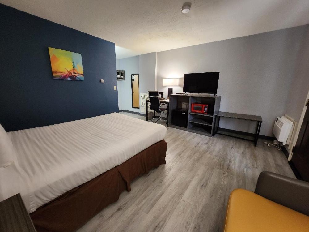 Motel Super 8 By Wyndham Hayward Wi Esterno foto