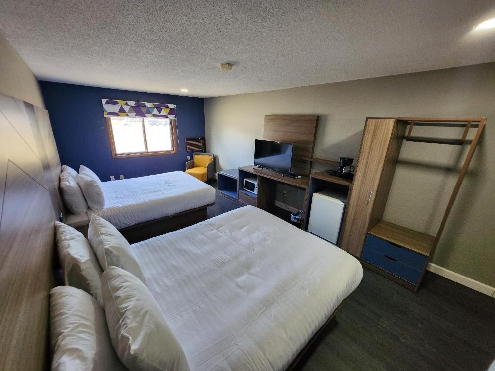 Motel Super 8 By Wyndham Hayward Wi Esterno foto