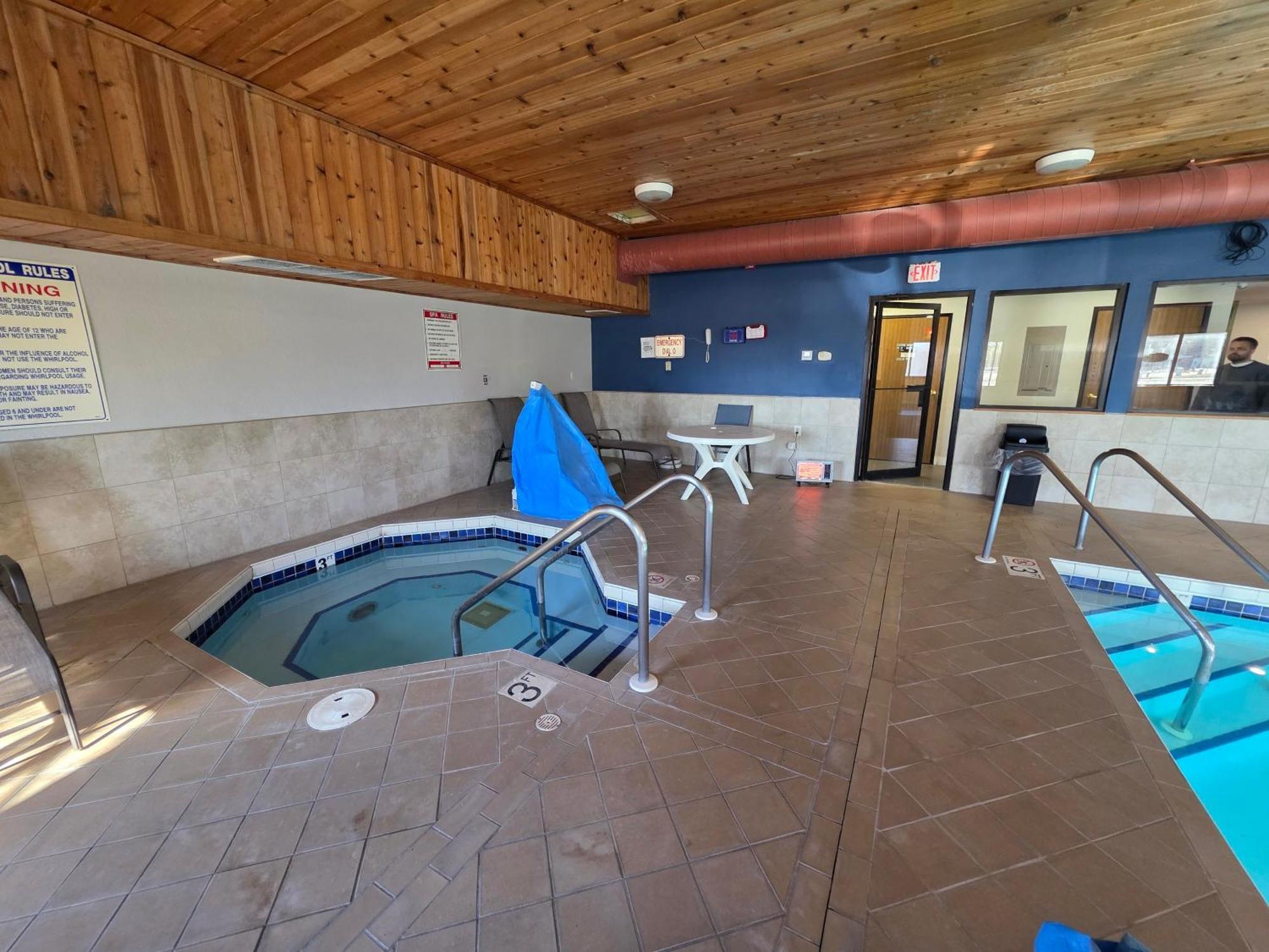 Motel Super 8 By Wyndham Hayward Wi Esterno foto
