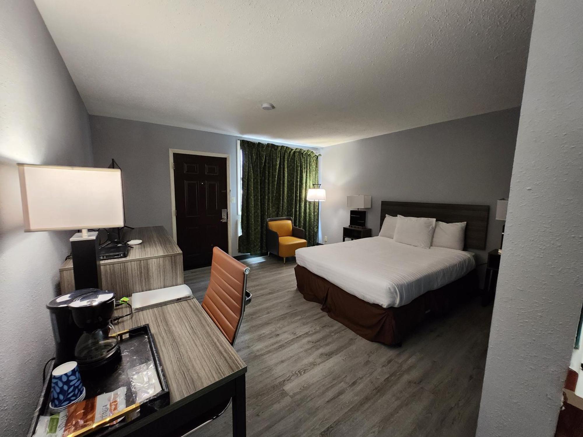 Motel Super 8 By Wyndham Hayward Wi Esterno foto