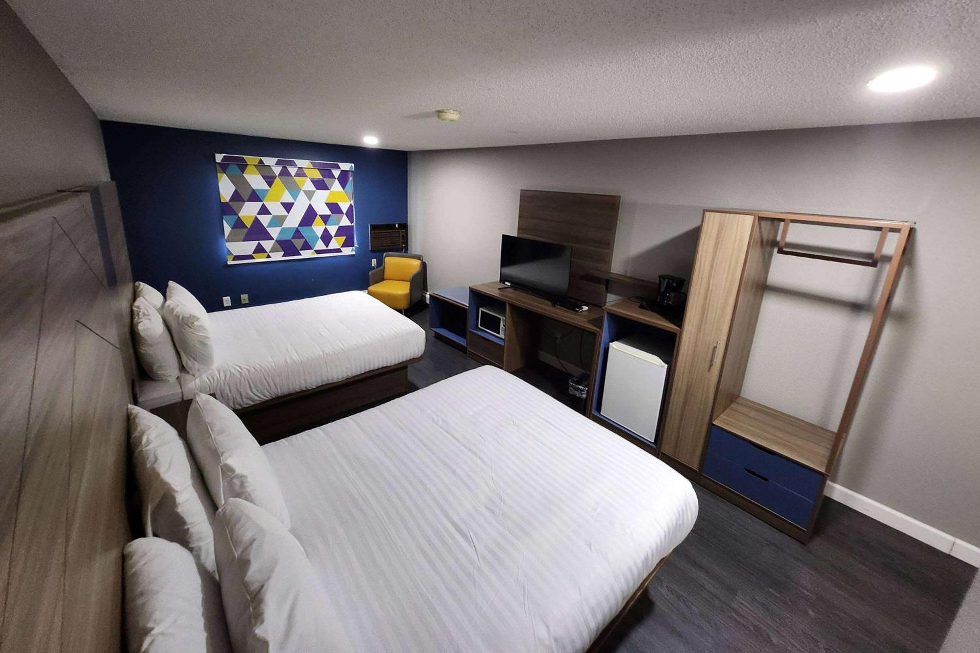 Motel Super 8 By Wyndham Hayward Wi Esterno foto